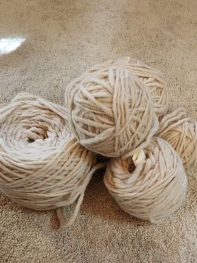 Hinerland Watershed Natural Color Honey Wool Yarn
